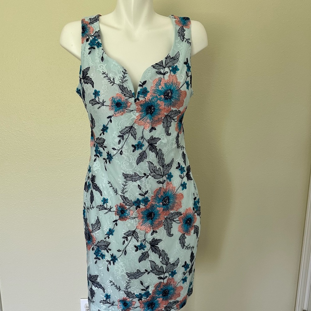 Guess Light Blue Floral Dress - Picture 3 of 7